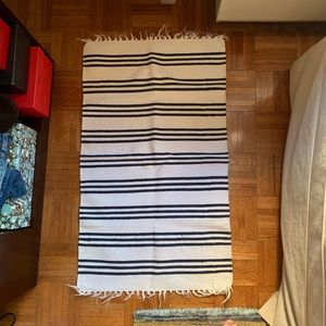 Stripped thick weave mat (same both sides)